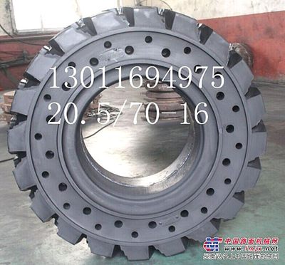 供應(yīng)20裝載機、鏟運機實心輪胎20.5/70-16可定做鋼圈